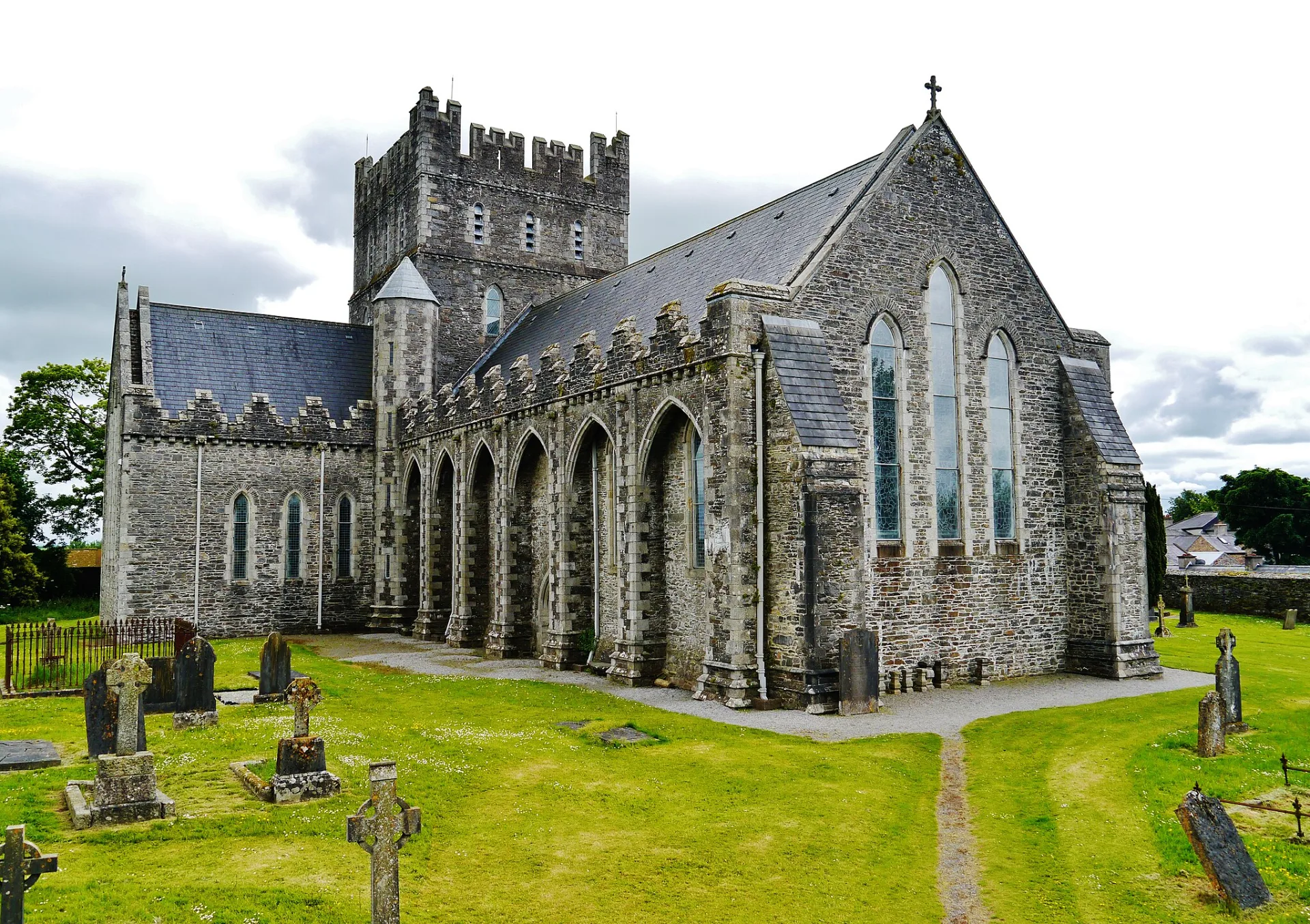 How to Choose Walking Trail Ireland: Expert Guide 2026