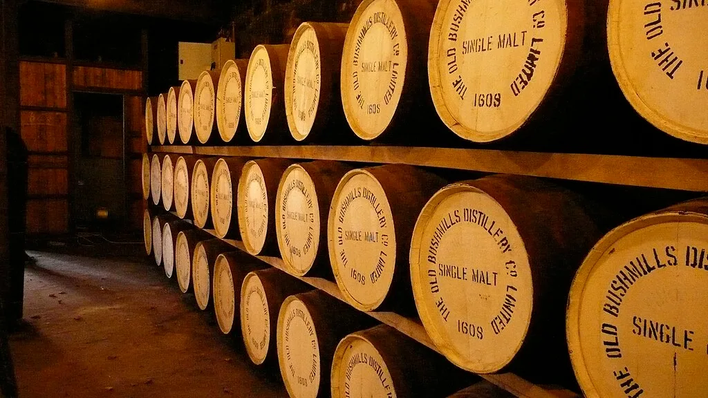 1024px Bushmills Whiskey Distillery 03
