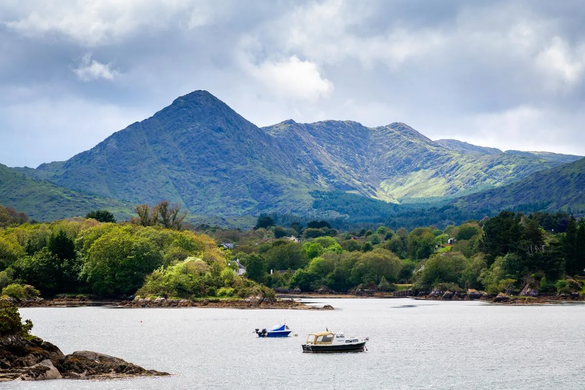 Sugarloaf Mountain and the Caha Range on the Beara Peninsula, County Cork