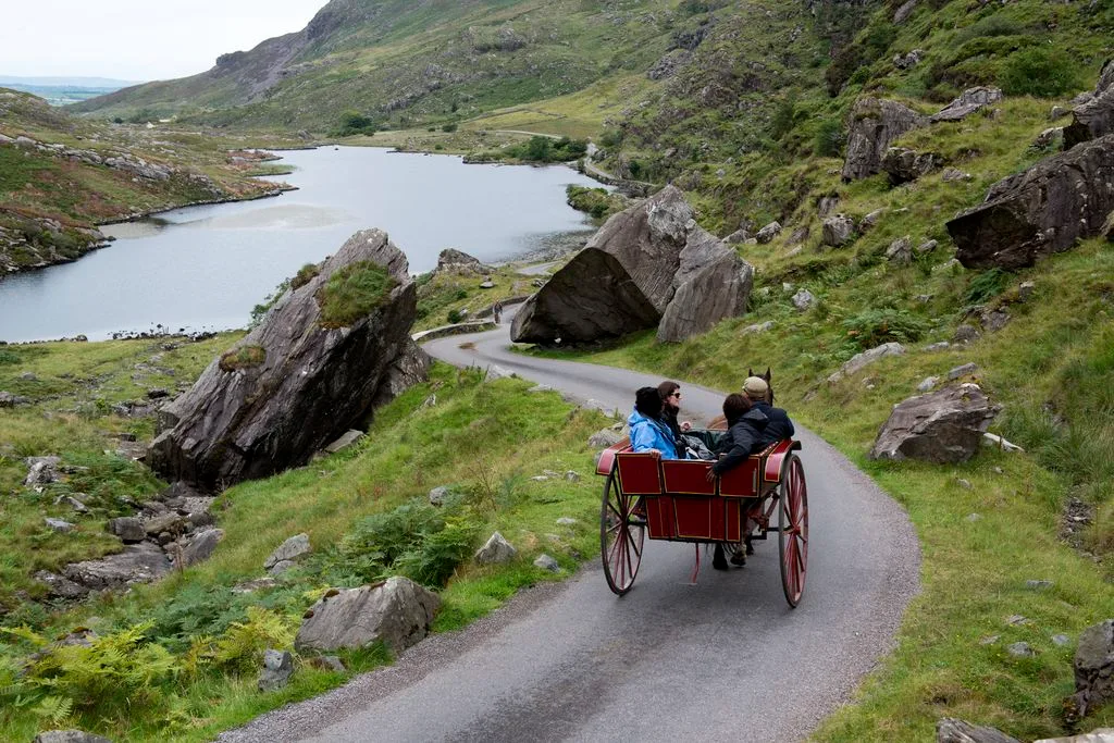 Walking the Kerry Way through the Iveragh Peninsula landscape