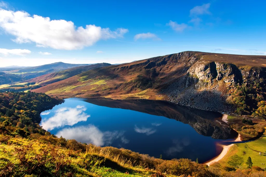 Best Walking Trails Near Dublin: Day Hikes and Coastal Walks